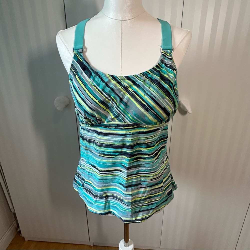 ZeroXposur green black yellow tankini some pilling Size 16